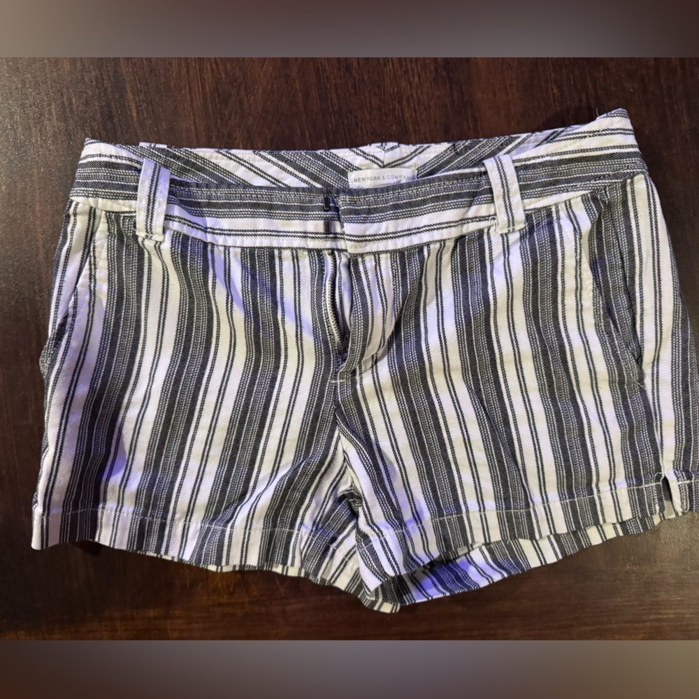 New York & Company Women's Shorts- 0